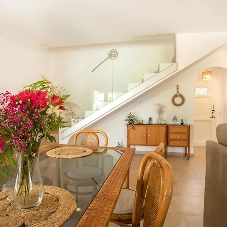 Joanna Villa Son Bou